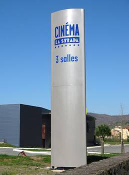 Signalisation, publicitaire, Fabricant, Enseigne, affiche, publicitaire, extérieur, avec, néon, Maroc, ville, Marrakech, Casablanca, Agadir, Essaouira, Panneaux, totems