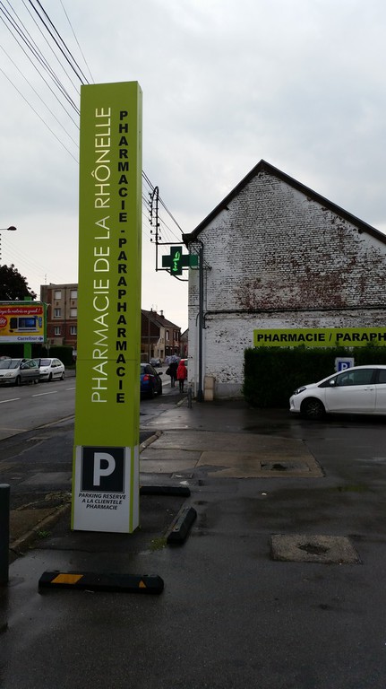 Signalisation, publicitaire, Fabricant, Enseigne, affiche, publicitaire, extérieur, avec, néon, Maroc, ville, Marrakech, Casablanca, Agadir, Essaouira, Panneaux, totems